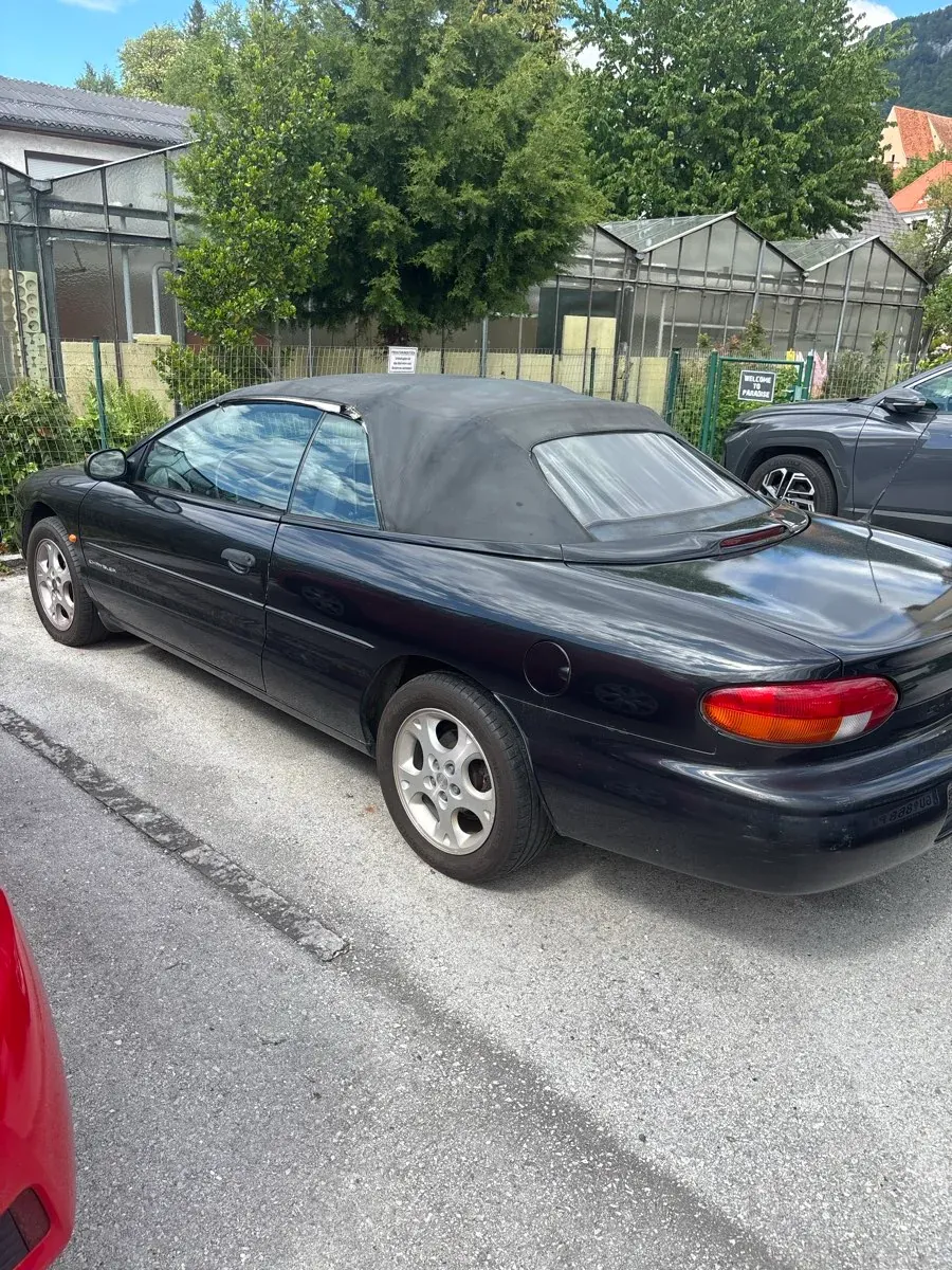 Chrysler Stratus