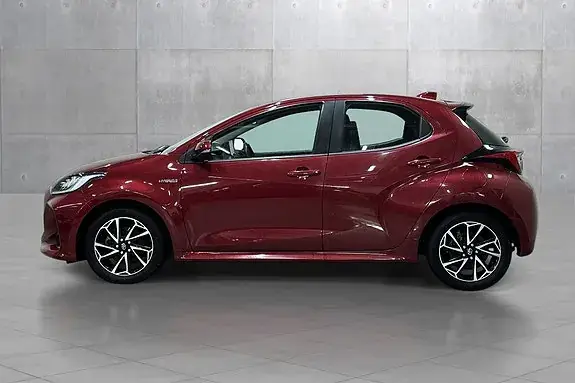 Toyota Yaris 2021 photo 2