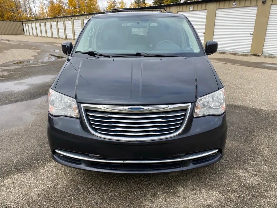 Chrysler Town & Country 2014 photo 5