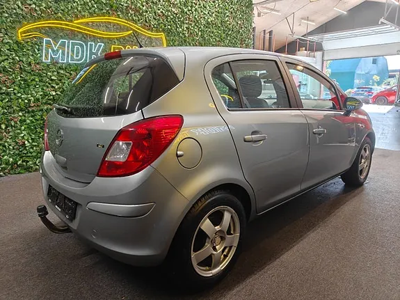 Opel Corsa 2011 photo 4