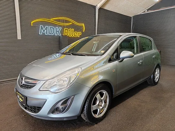 Opel Corsa 2011 photo 2
