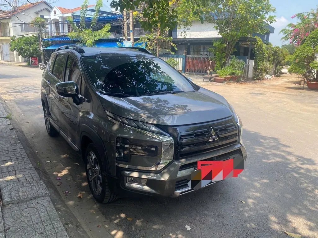 Mitsubishi Xpander Cross
