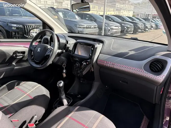 Peugeot 108 2015 photo 5
