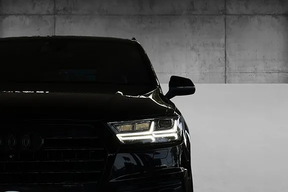 Audi Q7 2016 photo 4