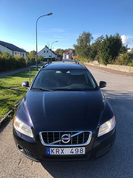 Volvo V70 2011 photo 2