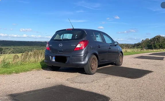 Opel Corsa 2010 photo 2