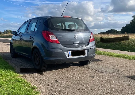 Opel Corsa 2010 photo 3
