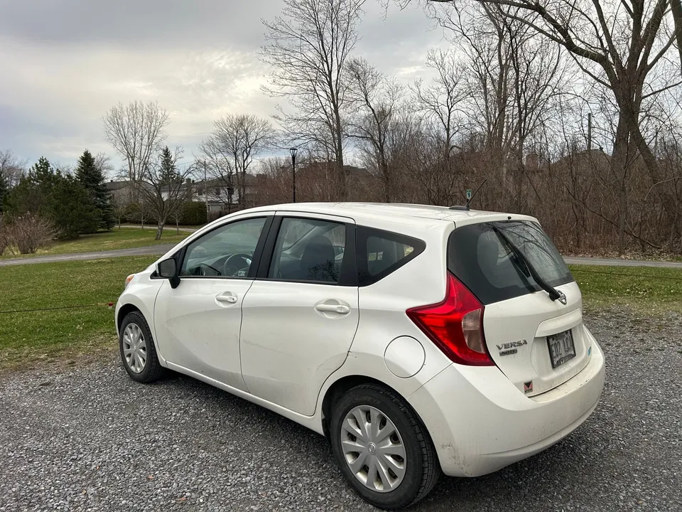 Nissan Versa Note 2015 photo 3