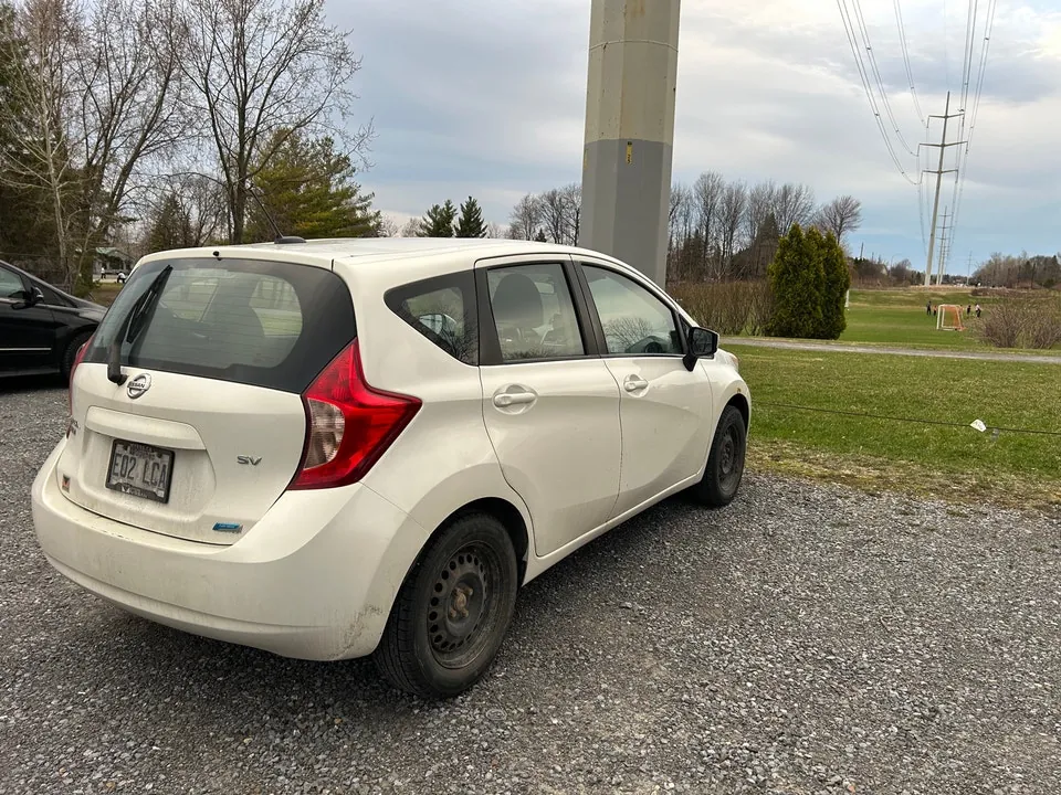 Nissan Versa Note 2015 photo 4