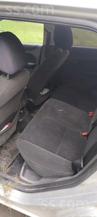 Ford Focus 2006 photo 2