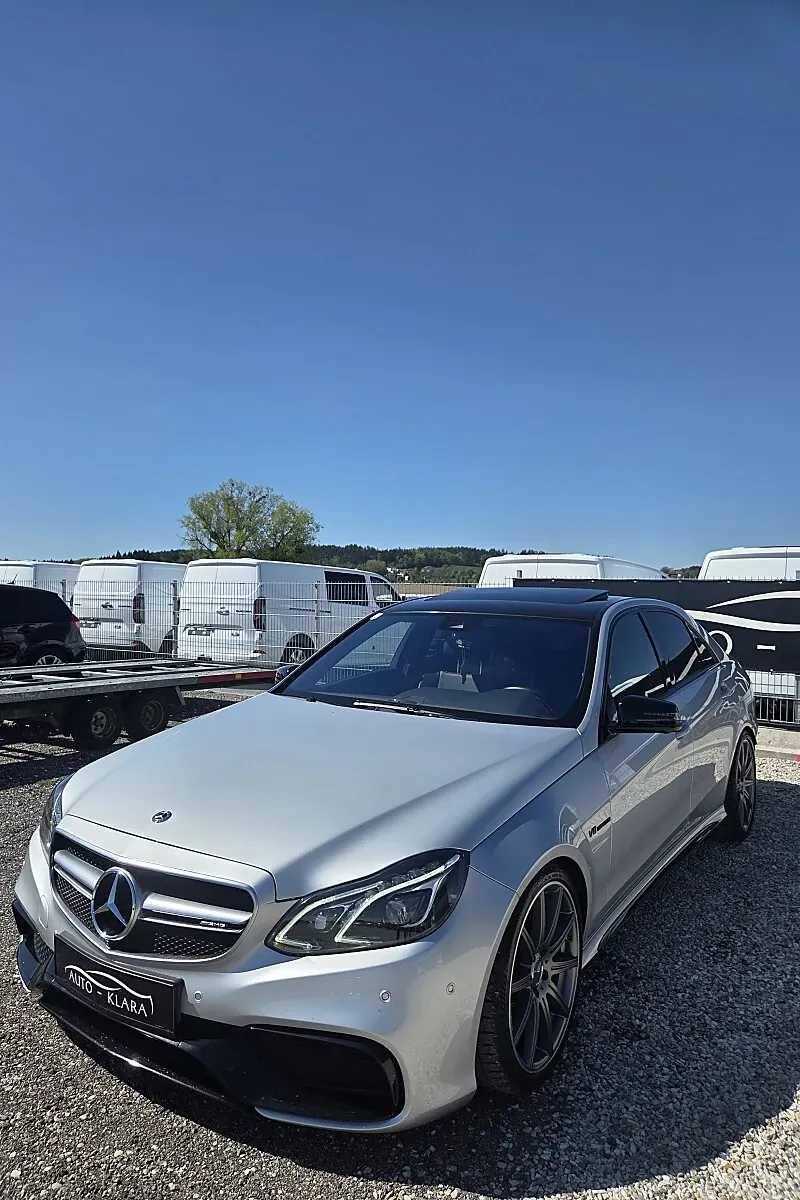 Mercedes-Benz E-Class 2013 photo 2