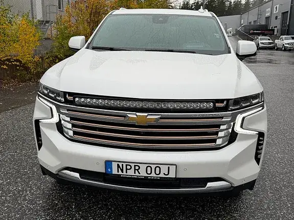 Chevrolet Tahoe 2023 photo 2