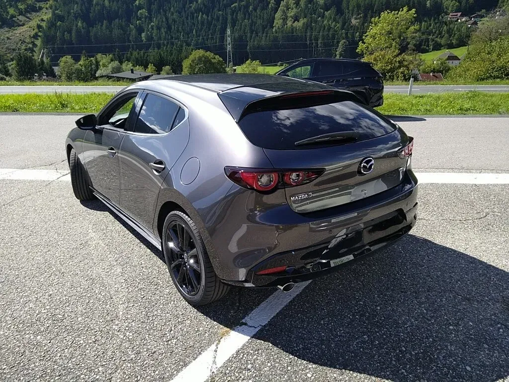 Mazda Mazda3 photo 3