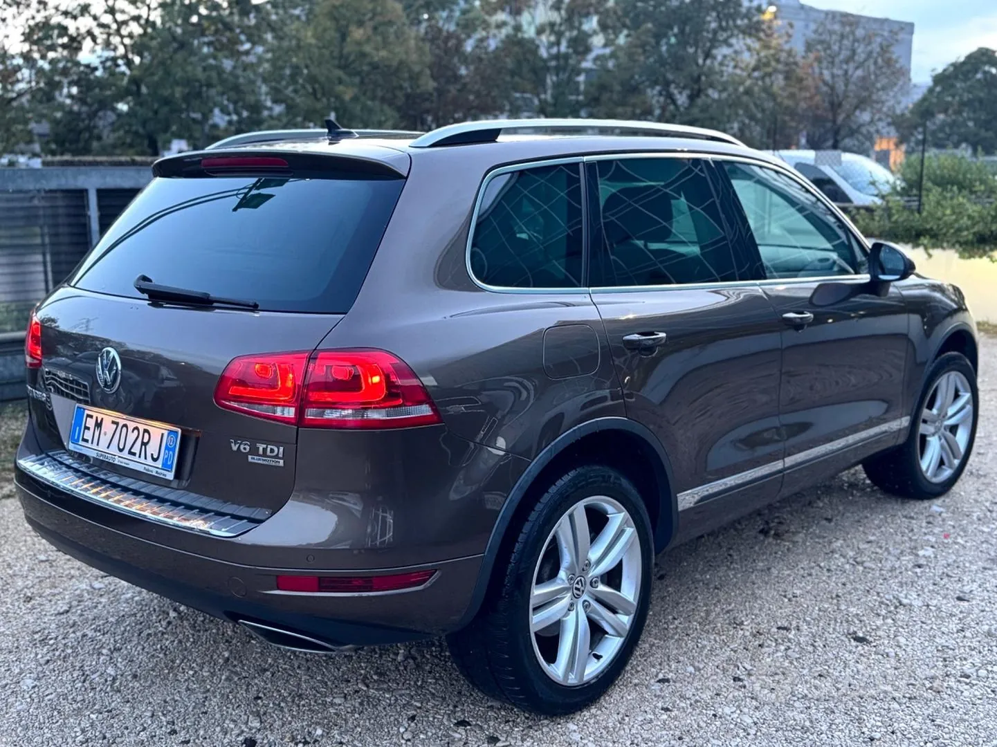 Volkswagen Touareg 2012 photo 3