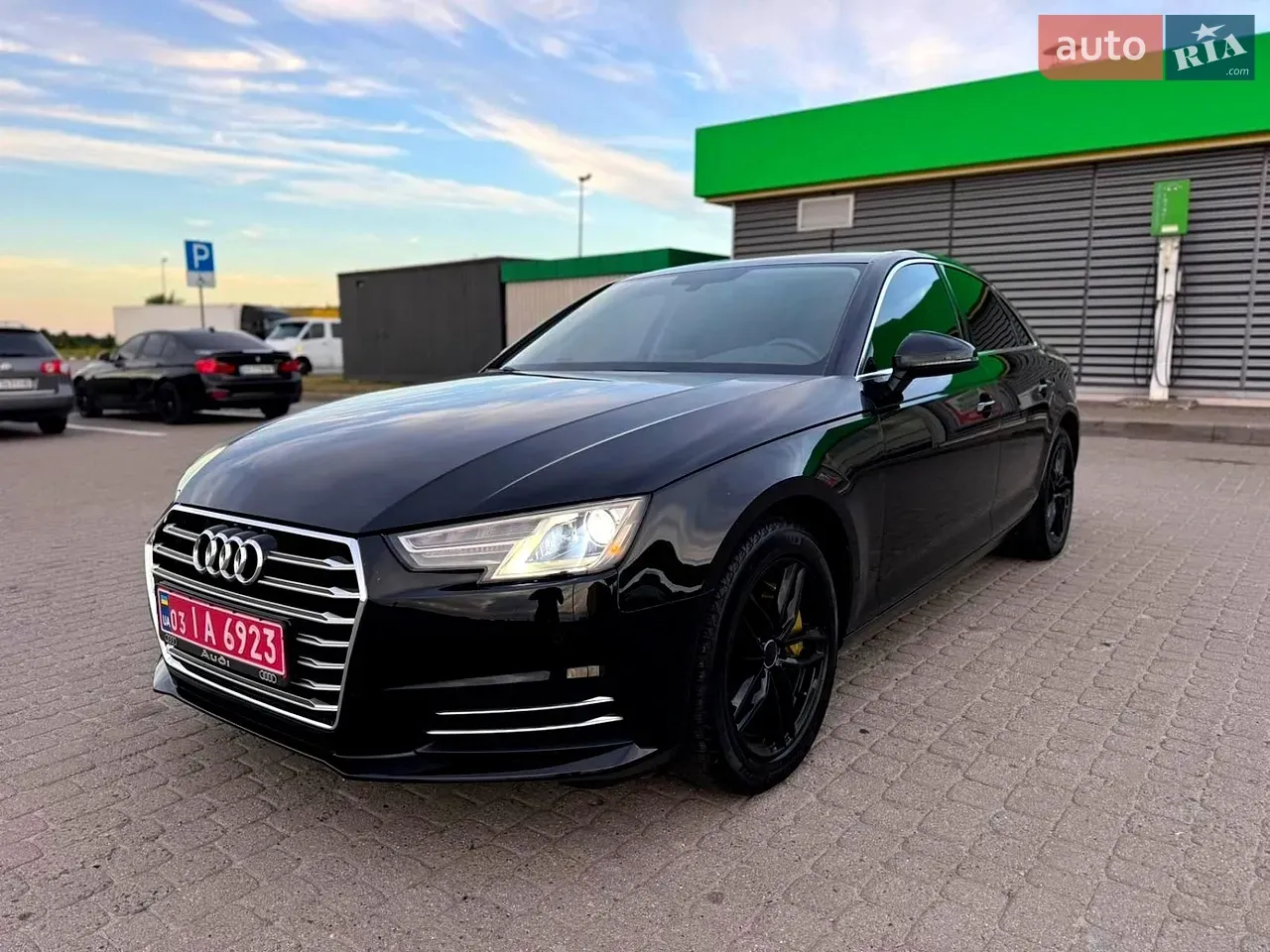 Audi A4 2017 photo 3