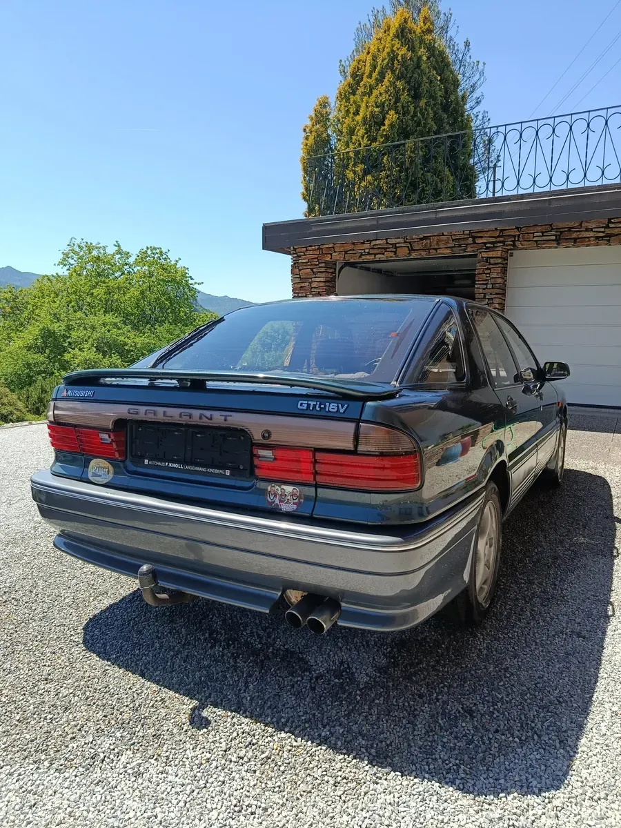 Mitsubishi Galant 1993 photo 3