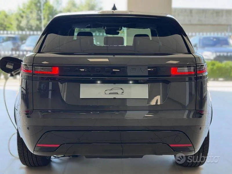 Land Rover Range Rover Velar 2026 photo 4
