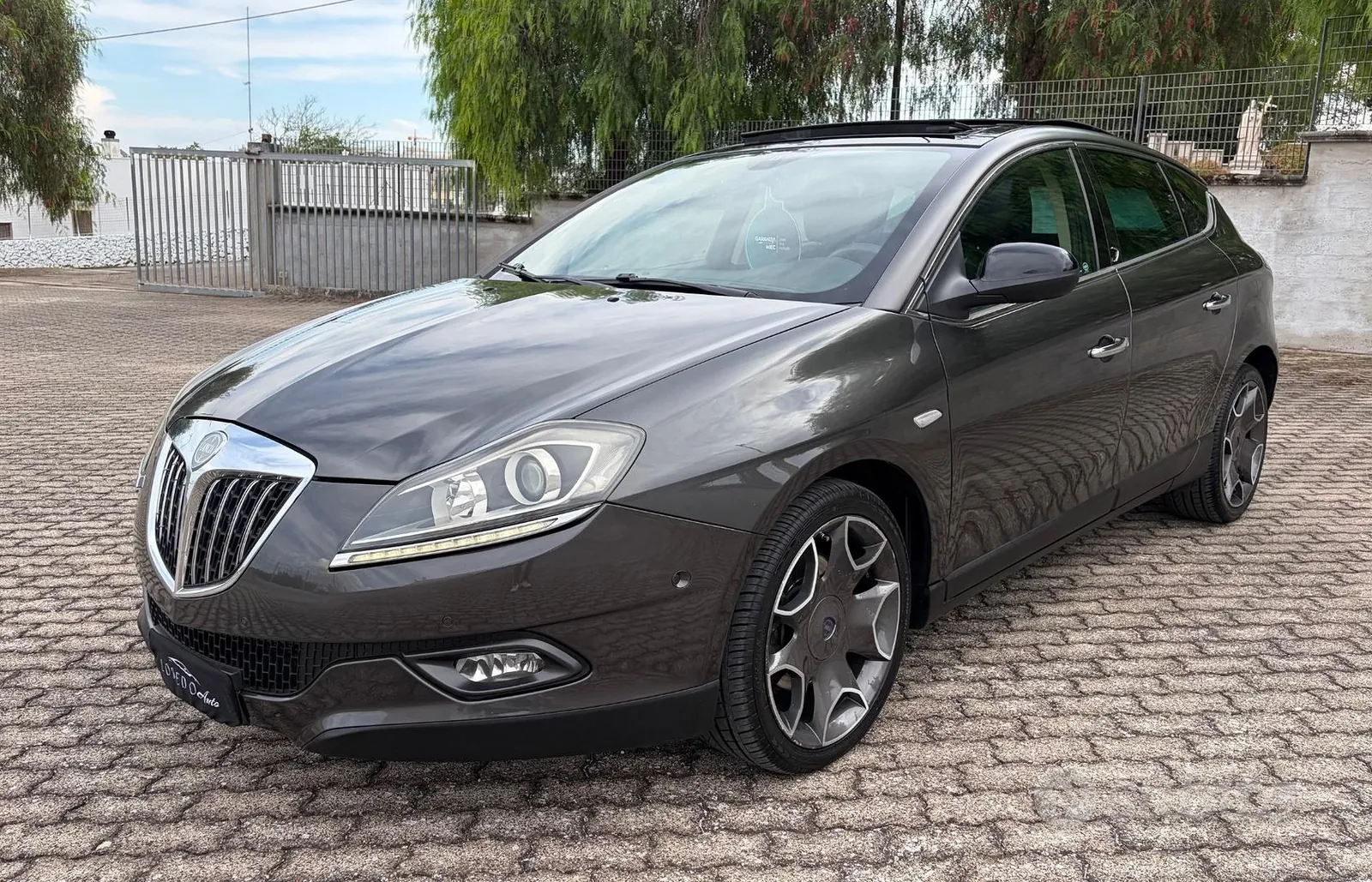 Lancia Delta 2010 photo 2