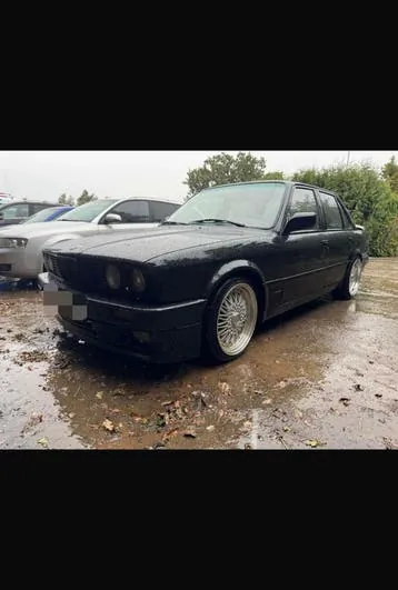 BMW E30