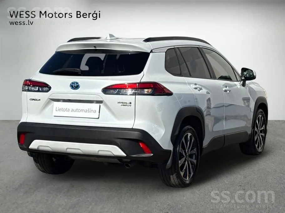 Toyota Corolla Cross 2023 photo 2