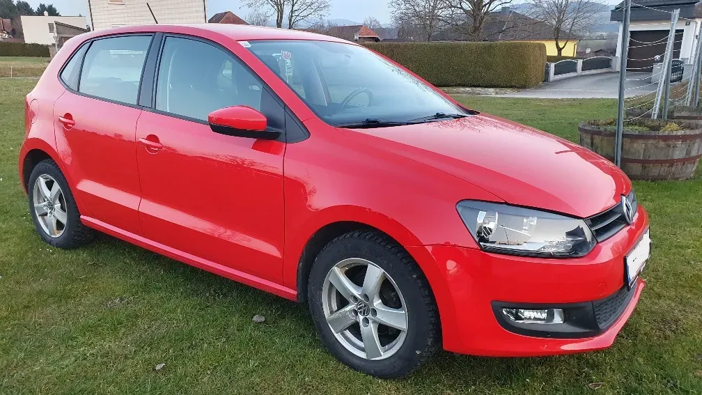 Volkswagen Polo 2011 photo 2