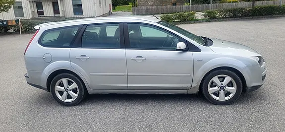Ford Focus 2007 photo 2