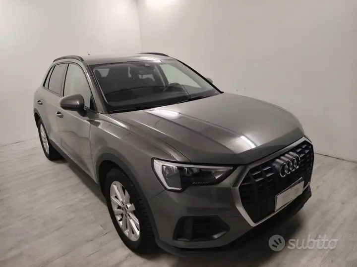 Audi Q3 2022 photo 2