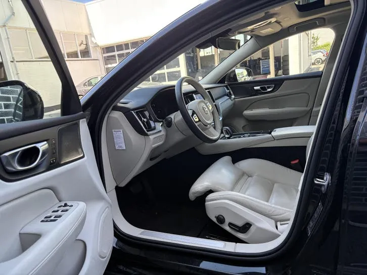 Volvo V60 2022 photo 2