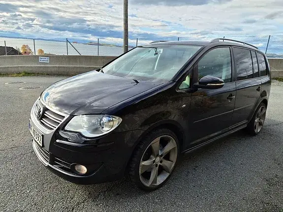 Volkswagen Touran 2010 photo 4