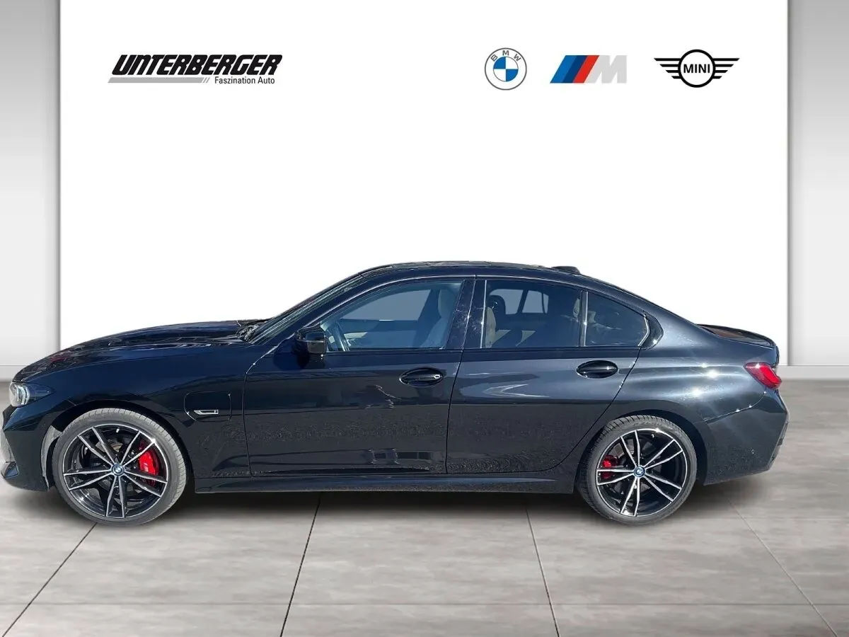 BMW 3 Series 2023 photo 3