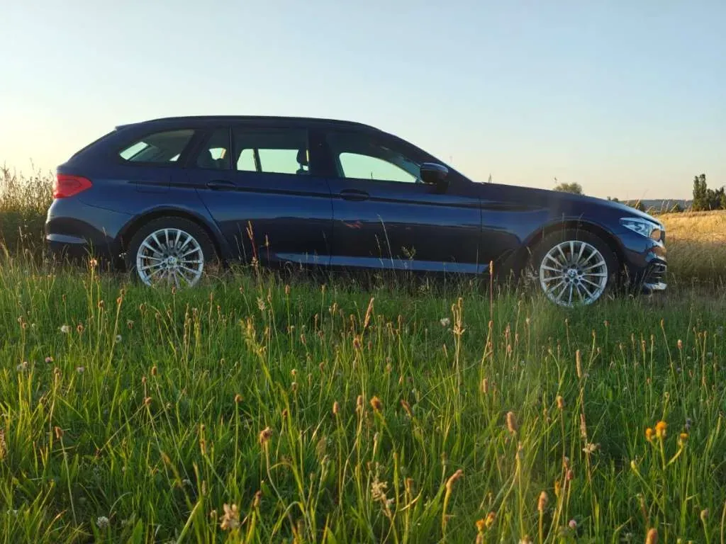 BMW 5 Series 2018 photo 3