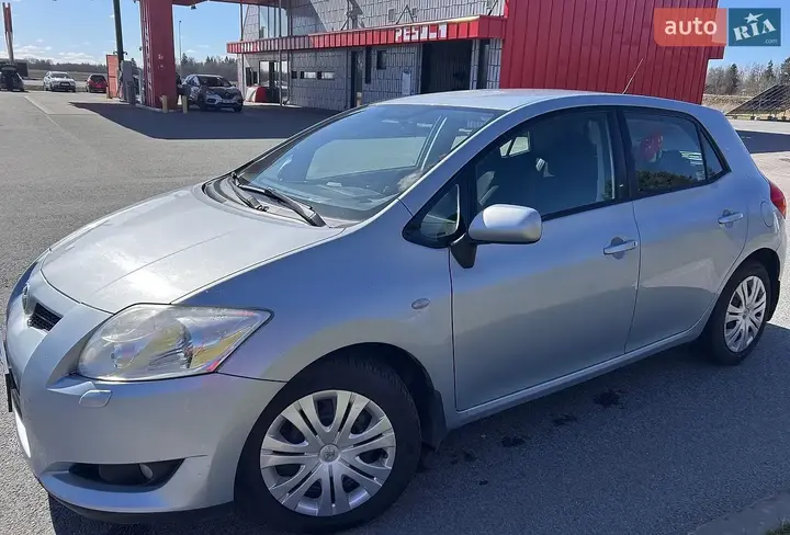Toyota Auris