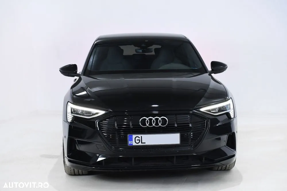 Audi E-Tron 2021 photo 2