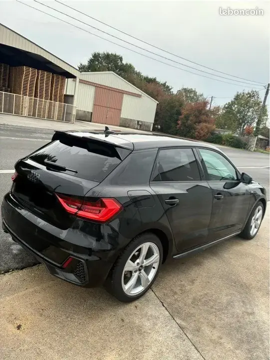 Audi A1 2023 photo 2