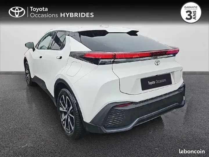 Toyota C-Hr 2025 photo 2