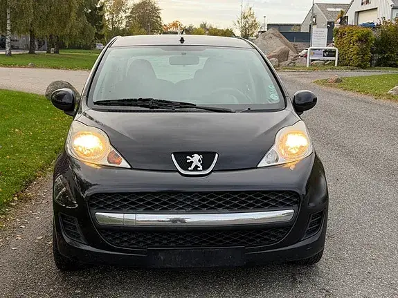 Peugeot 107 2009 photo 2