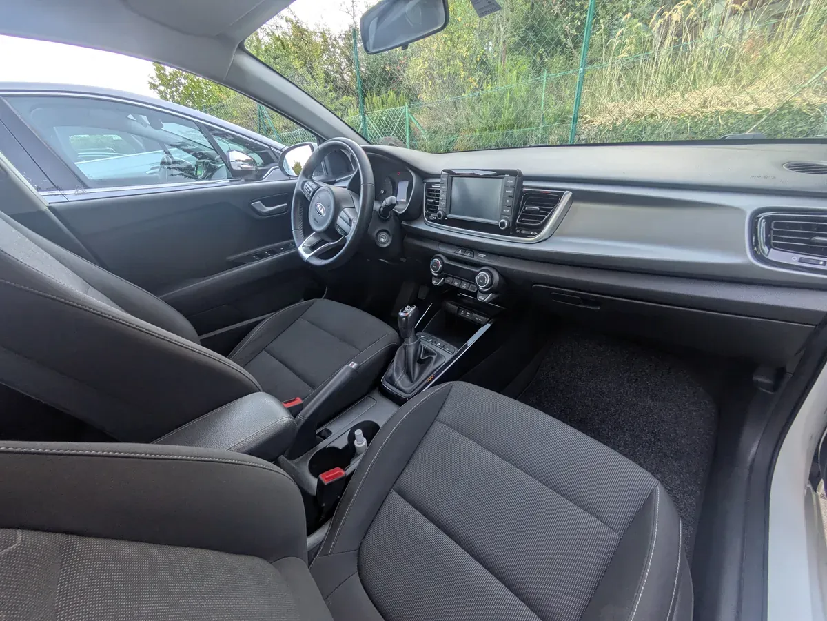 Kia Rio 2018 photo 2