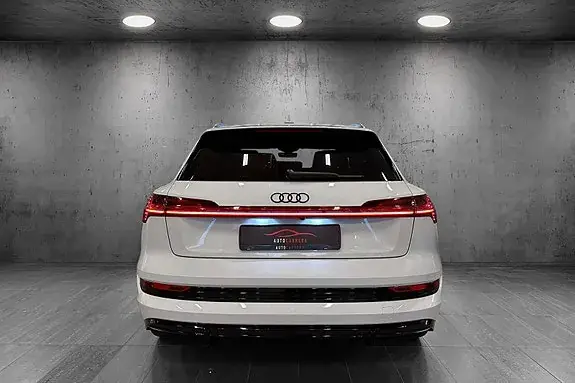 Audi E-Tron 2022 photo 4