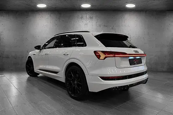 Audi E-Tron 2022 photo 3