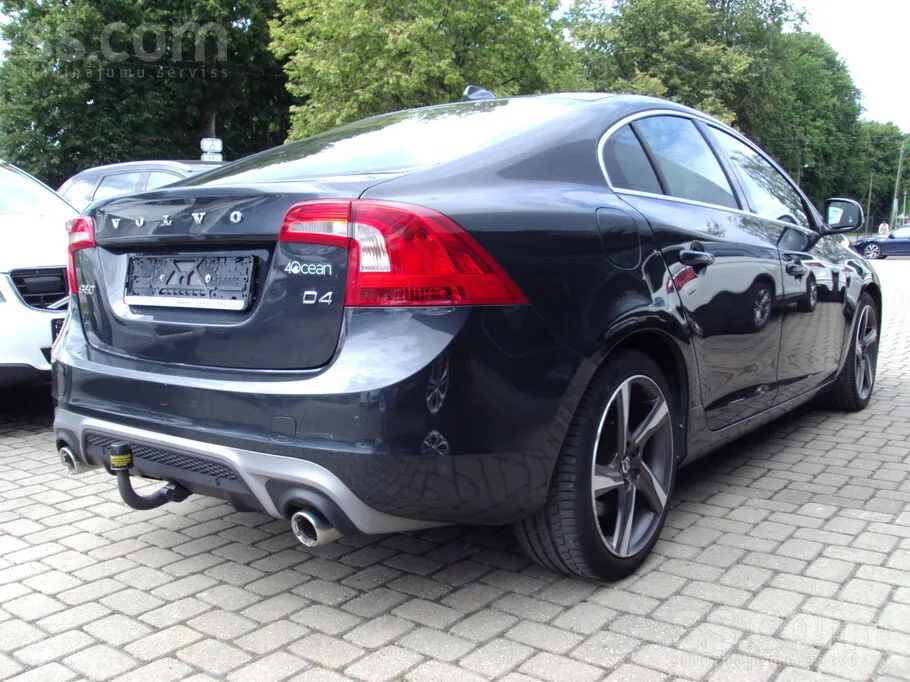 Volvo S60 2015 photo 3