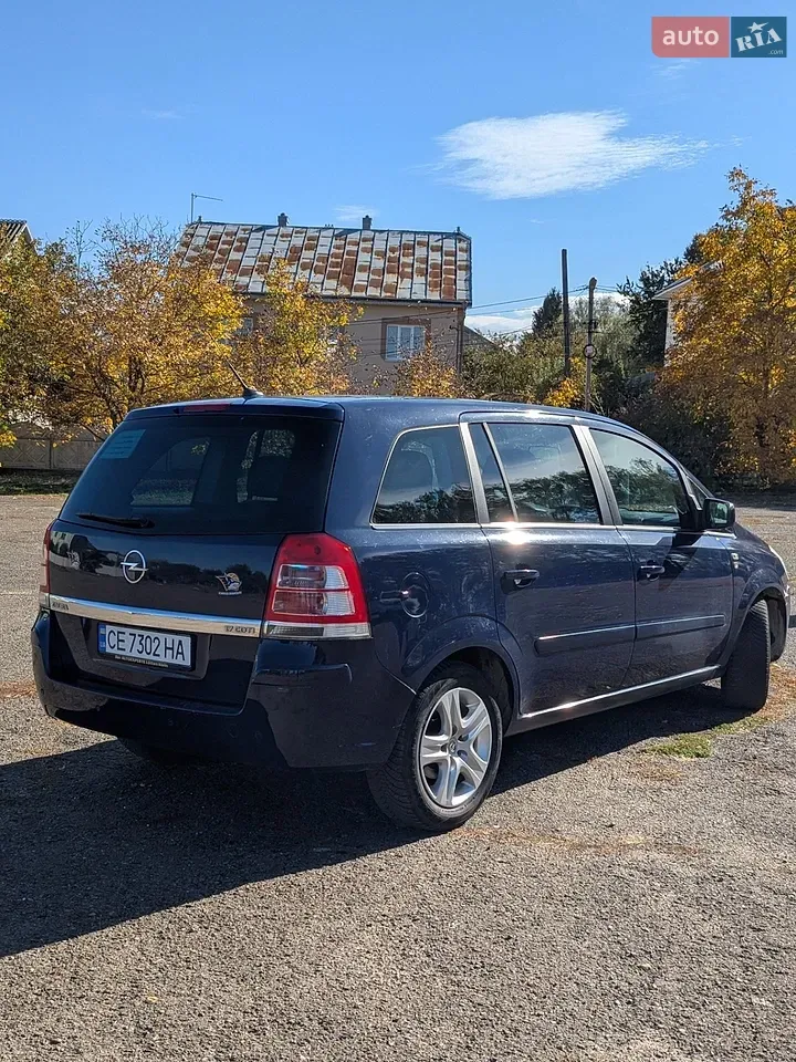 Opel Zafira 2010 photo 5