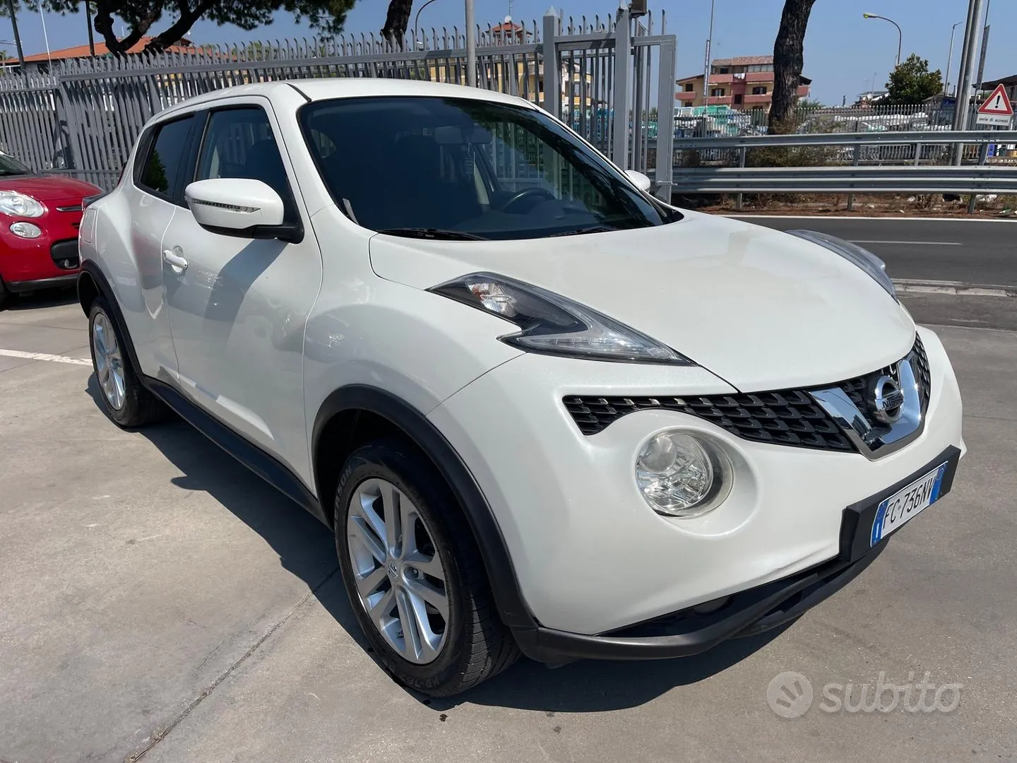 Nissan Juke 2016 photo 2