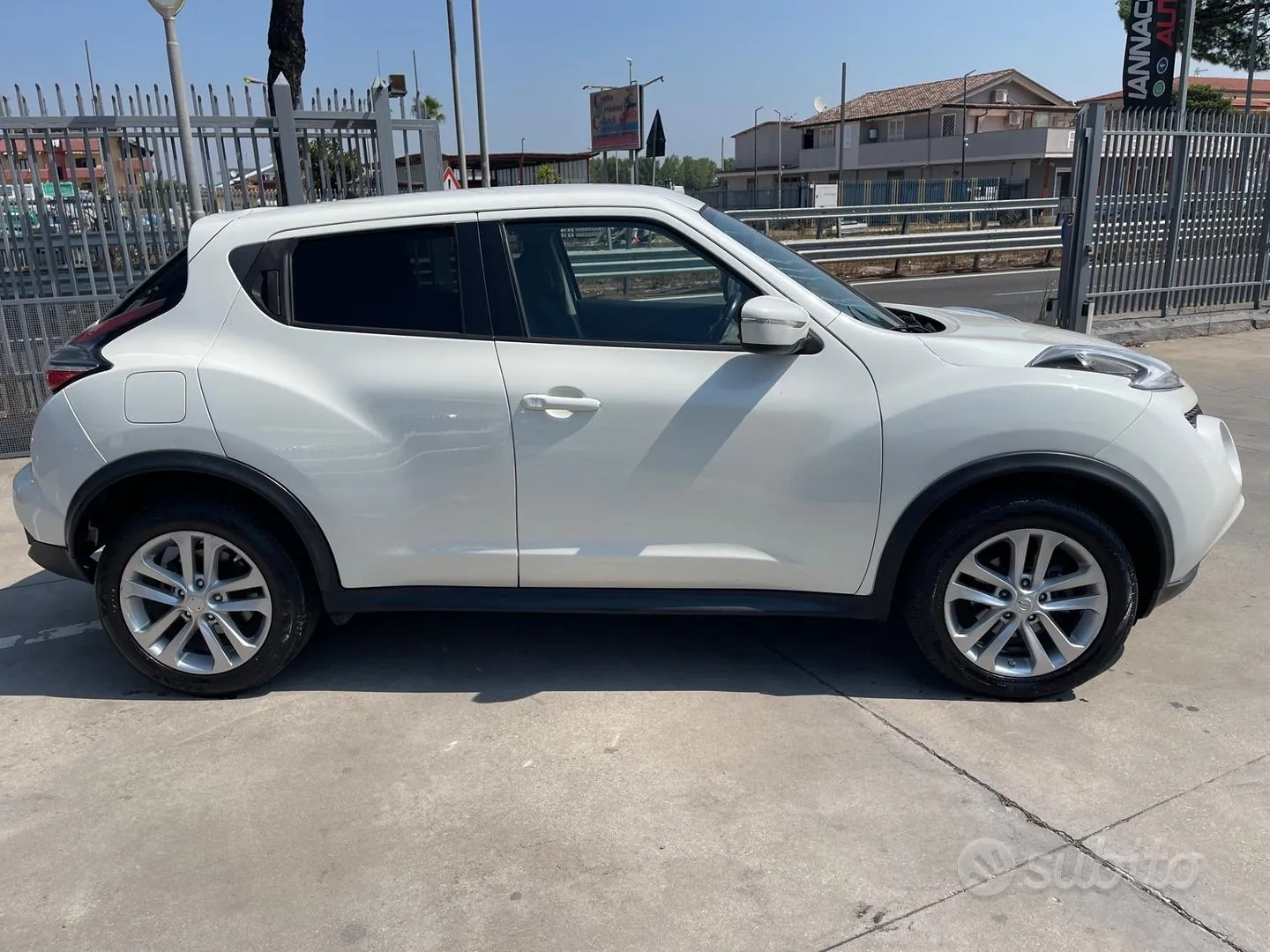Nissan Juke 2016 photo 3