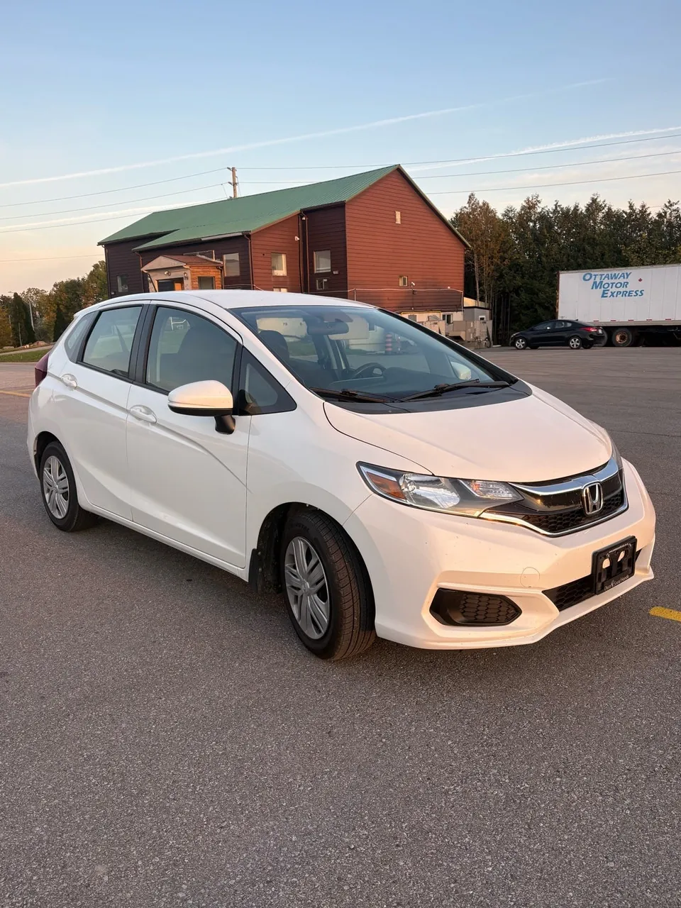 Honda Fit 2018 photo 2