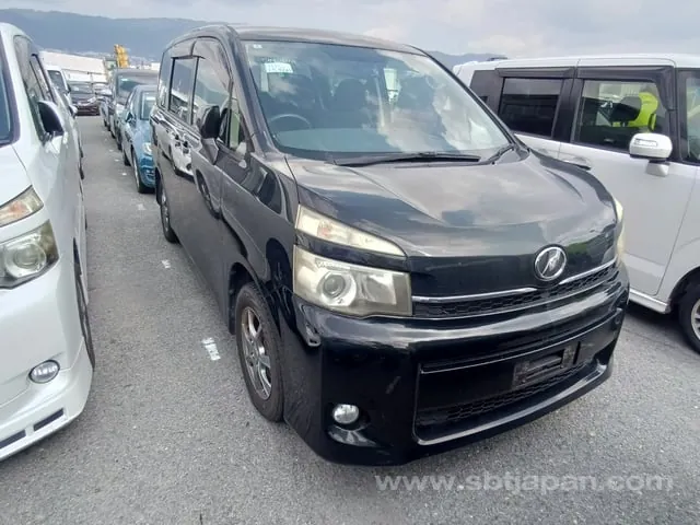 Toyota Voxy X L Edition