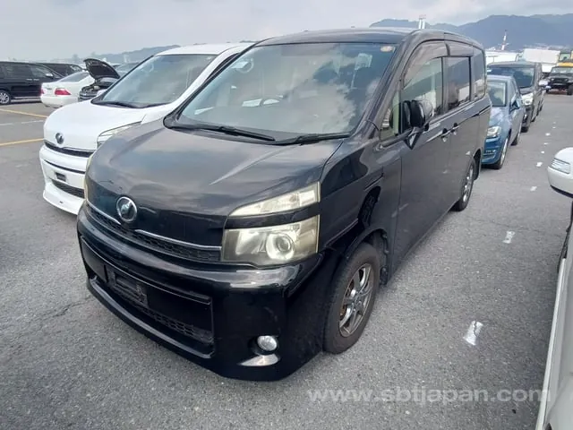 Toyota Voxy X L Edition 2012 photo 2