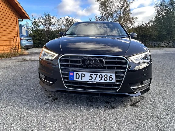 Audi A3 2015 photo 2