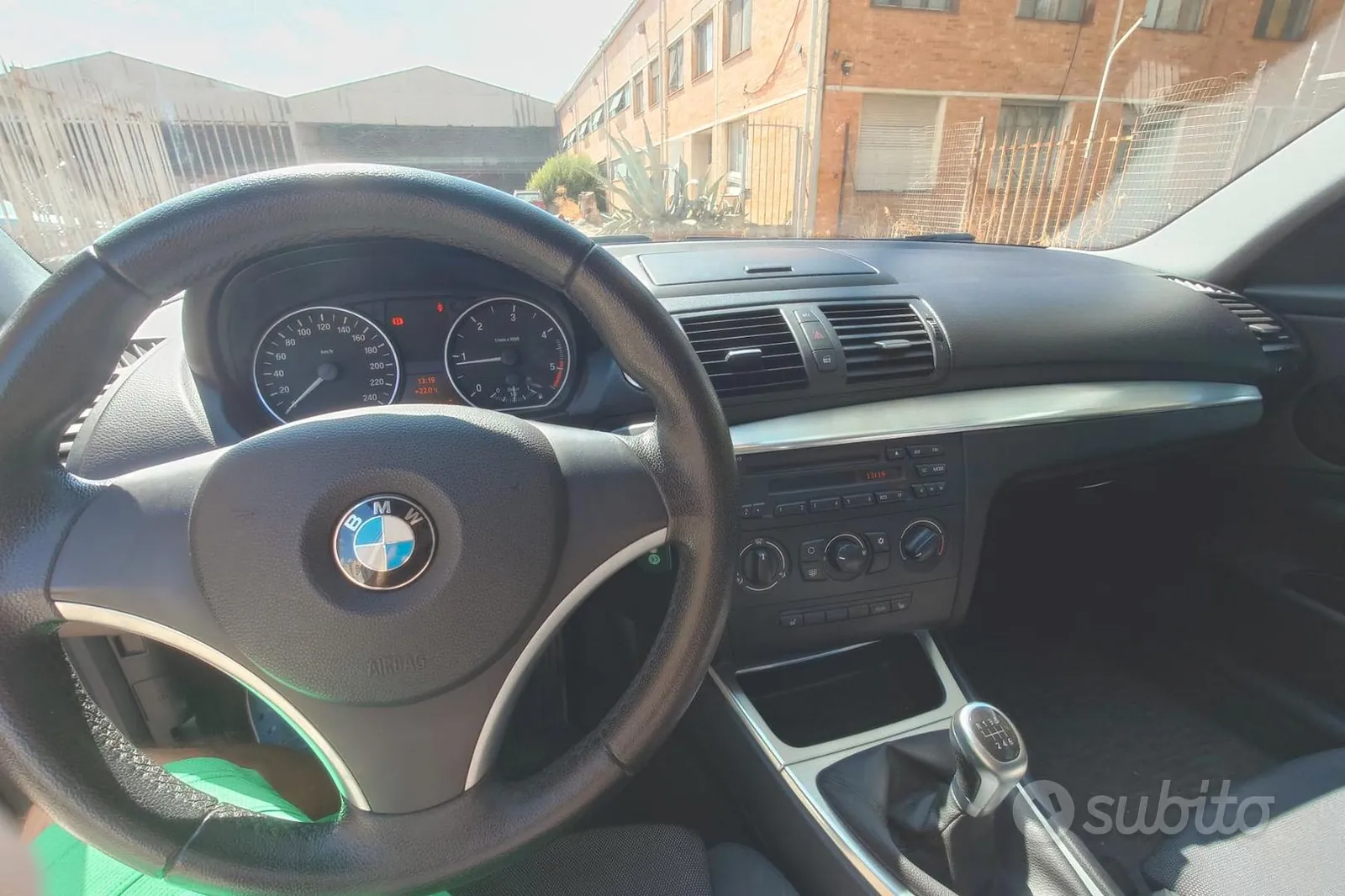 BMW 1 Series 2011 photo 5