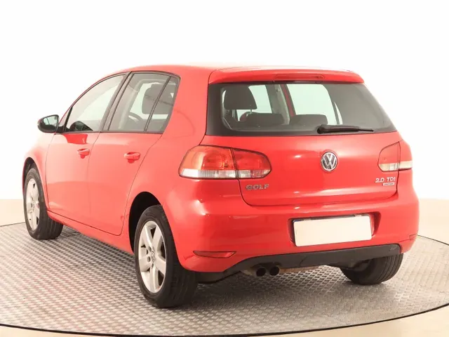 Volkswagen Golf 2011 photo 3