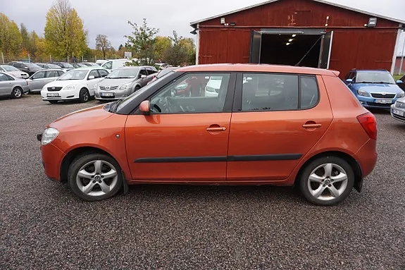 Skoda Fabia 2008 photo 4